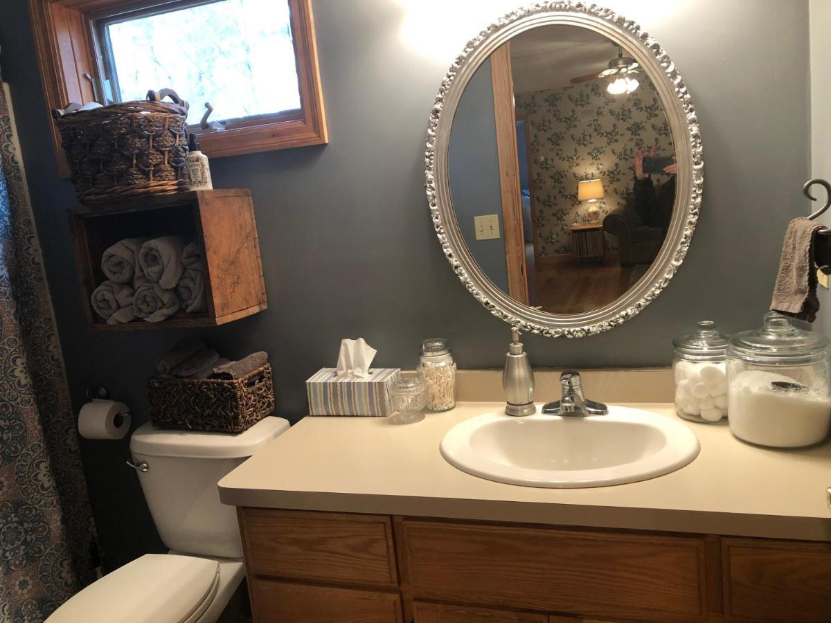 Bed And Breakfast Suite At The Wooded Retreat Pine City エクステリア 写真