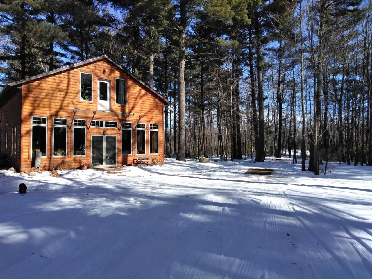 Bed And Breakfast Suite At The Wooded Retreat Pine City エクステリア 写真